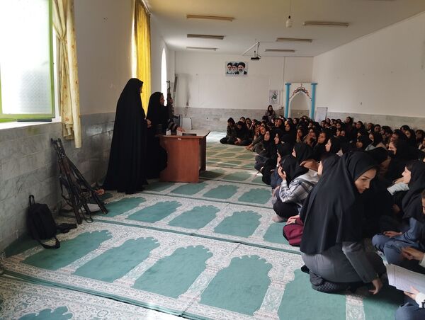 آموزش آمادگی دفاعی در سطح مدارس شهر آشخانه