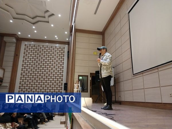 جشن روز دختر در هنرستان امام حسن مجتبی(ع) با حضور مسئولان ناحیه ۶