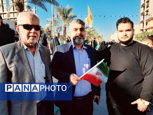 راهپیمایی یوم الله ۲۲  بهمن با حضور پرشور مردم در بوشهر 