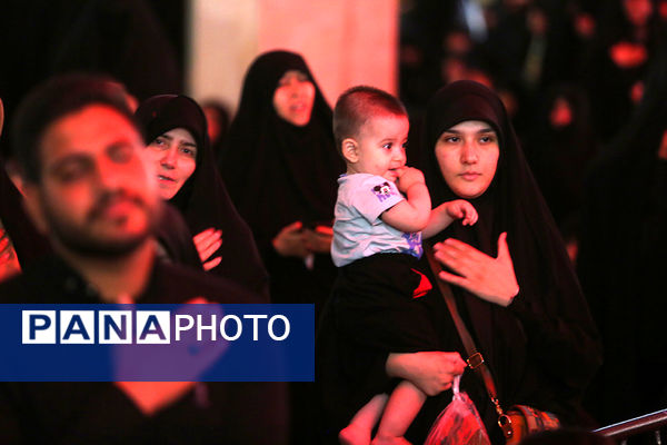 عزاداری شب شهادت امام باقر(ع) در حرم کریمه اهل بیت