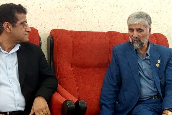 ارزشمندترین نشان سازمان دانش‌آموزی به خانواده شهدای میناب اهدا می‌شود