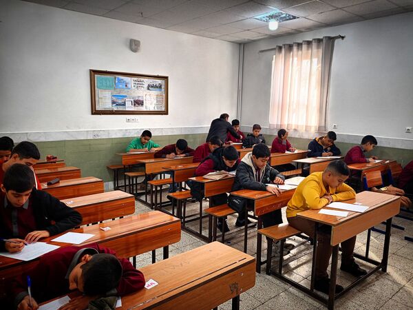 امتحانات نوبت اول در دبیرستان میثاق 
