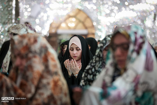 اقامه نماز عید سعید فطر در آستان مقدس امام زاده صالح(ع)