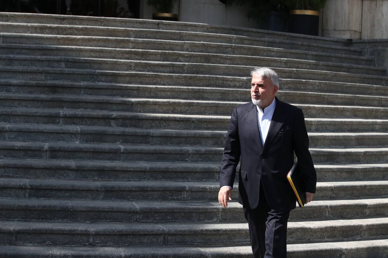 خلق منابع جدید و توانمندسازی نیروی انسانی اولویت ماست