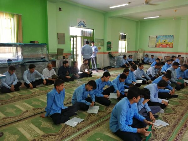  مراسم یادبود سید مقاومت توسط دانش‌آموزان تنگستانی 