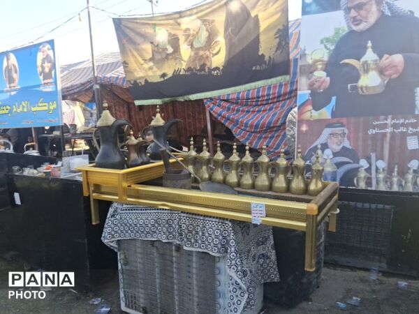 سنگ تمام مواکب عراقی در پذیرایی از  زوار پیاده اربعین حسینی