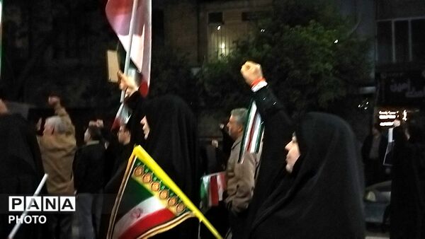 نیشابوری ها از پیر تا کودک در اجتماعات خیابانی