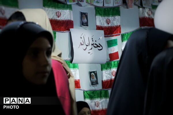 برپایی موکب امام رضا(ع) یاد بود شهدای دانش آموز در یزد
