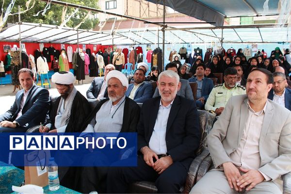 افتتاح نخستین جشنواره تن‌پوش نور، نمایشگاه مُد و لباس ایرانی اسلامی در شهرستان بهارستان 