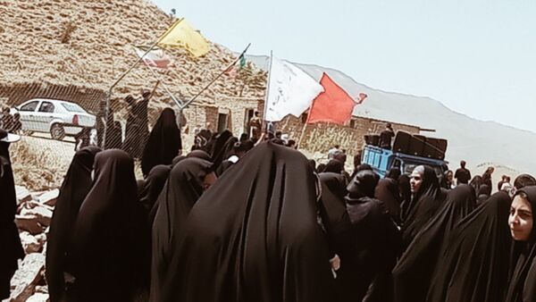 بازماندگان اربعین شهر نسر با راهپیمایی باشکوه یاد شهدای کربلا را گرامی داشتند