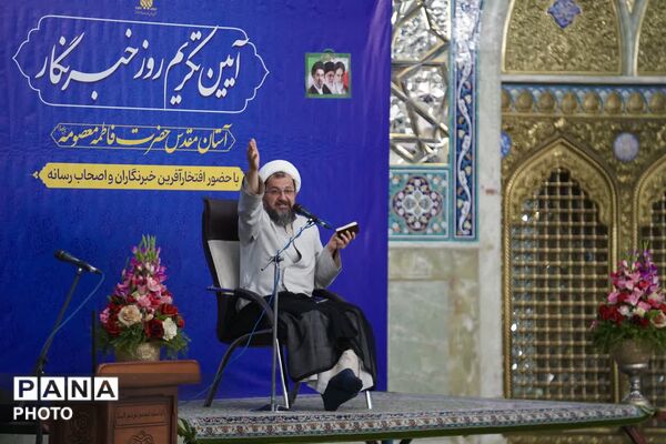 آیین غبارروبی حرم حضرت معصومه(س) با حضور اصحاب رسانه