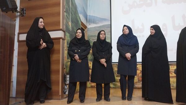 جلسه اولیا مربیان دبیرستان سرافرازان برگزار شد