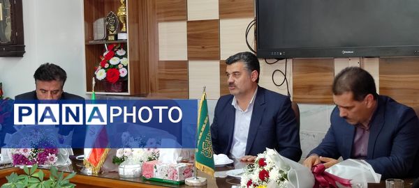 استقبال از دانش آموز شیروانی دارنده مدال برنز جهانی المپیاد علوم زمین