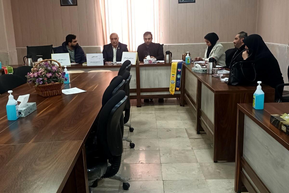 جلسه‌ی قطبی و آموزشی سازمان دانش‌آموزی و پانا در رودهن