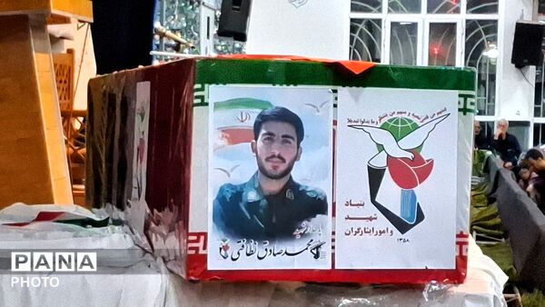 مراسم وداع با شهید پاسدار محمد صادق نظافتی در کاشمر