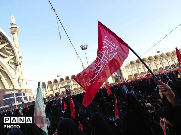 وداع با شکوه امت با قائد شهید در مصلی امام خمینی (ره)