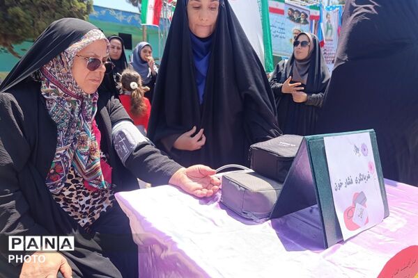 معلم،معمار آینده کشور است
