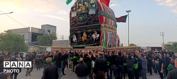 شکوهِ سوگ در پناهِ قدمگاه علی (ع)؛ نخل‌گردانی، بازخوانیِ پیوندِ عشق و ارادت