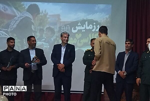 همایش نوجوان مبارز در سالن مهر تابان نیشابور-۲