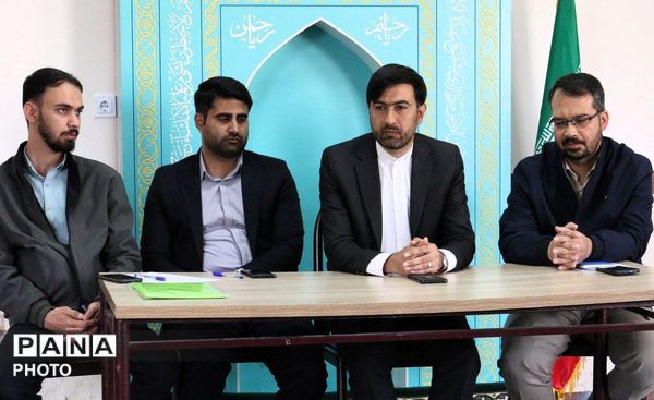 هم‌اندیشی پیشگامان تربیت در کبودرآهنگ