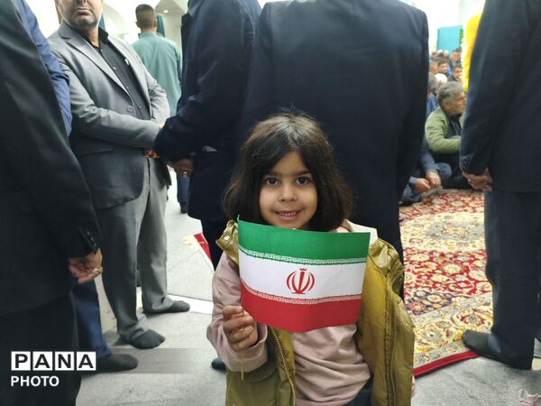 نوای بیعت با رهبری در آیین نورانی مسجد امام رضا (ع) سرخس