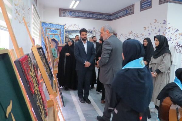 جشنواره فرهنگی‌ هنری‌ ماها در هنرستان سیدالشهدا