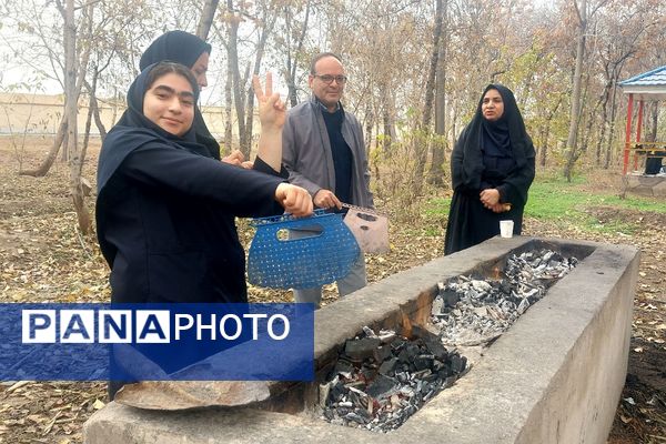برگزاری اردوی تمشک با حضور دانش‌آموزان ناحیه یک شهرری در کانون امام خمینی(ره)