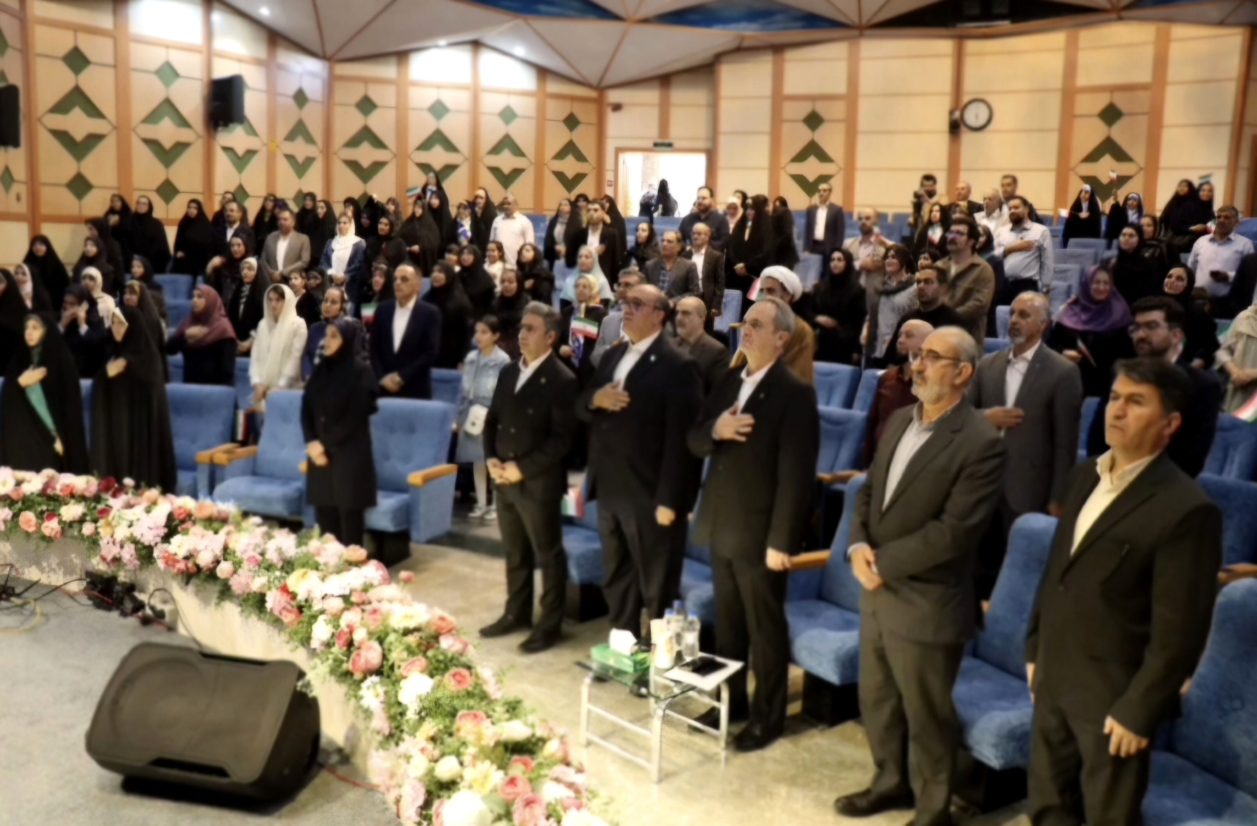 تجلیل از معلمان نمونه منطقه ۳؛ قدردانی از تلاش‌های اثرگذار در تعلیم و تربیت