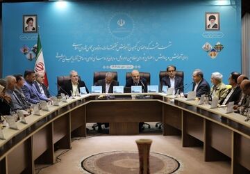 نشست مشترک اعضای کمیسیون آموزش، تحقیقات و فناوری مجلس شورای اسلامی با وزیر آموزش و پرورش 