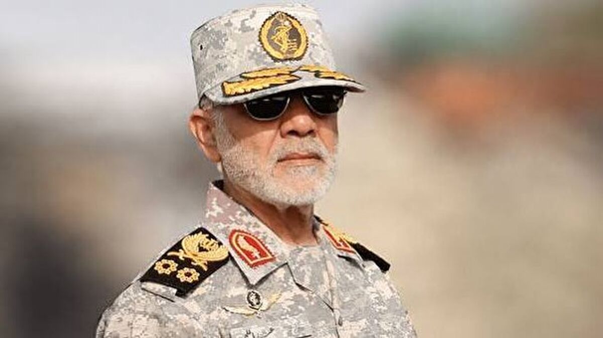 سرلشکر عبداللهی: روی تابوت و تجهیزات جدید آمریکایی می‌ایستیم