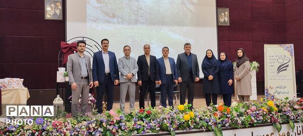 درخشش مقام آوران کشوری و استانی در سالن همایش بانک ملی بجنورد