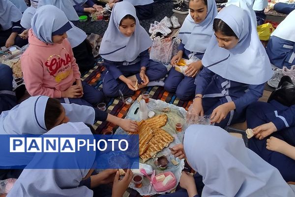 برگزاری اردو درون مدرسه‌ای در بهارستان ۲