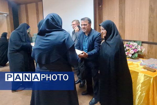 تجلیل از مقام‌آوران جشنواره تجارب برتر تربیتی 