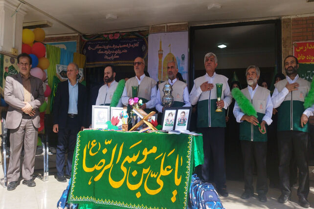 پرچم رضوی مهمان مدرسه شهیده سمیرا اسدزاده
