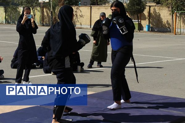المپیاد ورزشی درون مدرسه‌ای دبیرستان نرجس باقرشهر 