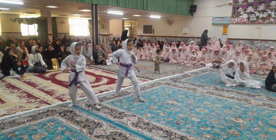 جشن تکلیف دانش آموزان دبستان هیأت امنایی ضحی یک