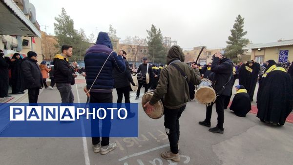 وداع با شهید گمنام در دبیرستان بی بی سلطنت قفلی ناحیه  مشهد مقدس