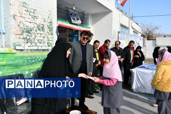 جشن شیر در مدرسه ابتدایی زینب قهرمانی مه‌ولات