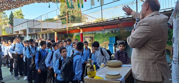 بازگشایی مدرسه شهید مطهری با لبخند مهر 