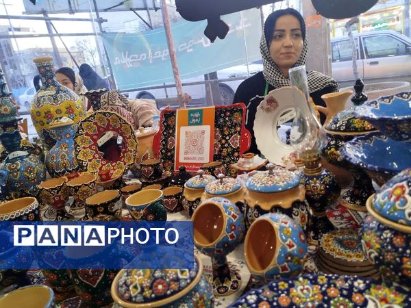 برگزاری نمایشگاه نوروزی ارغوان در فاروج