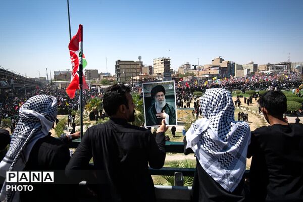 تشییع رهبر شهید انقلاب در کربلای معلی