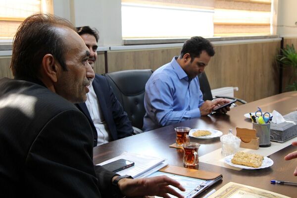 آیین معارفه معاون پرورشی و تربیت‌بدنی اداره آموزش‌وپرورش بهارستان‌دو