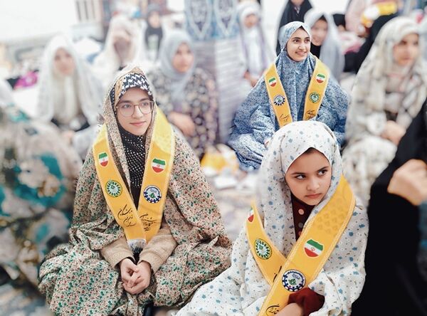 حضور پرشور دانش‌آموزان لرستانی در مراسم اعتکاف 