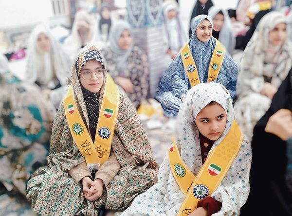 حضور پرشور دانش‌آموزان لرستانی در مراسم اعتکاف 