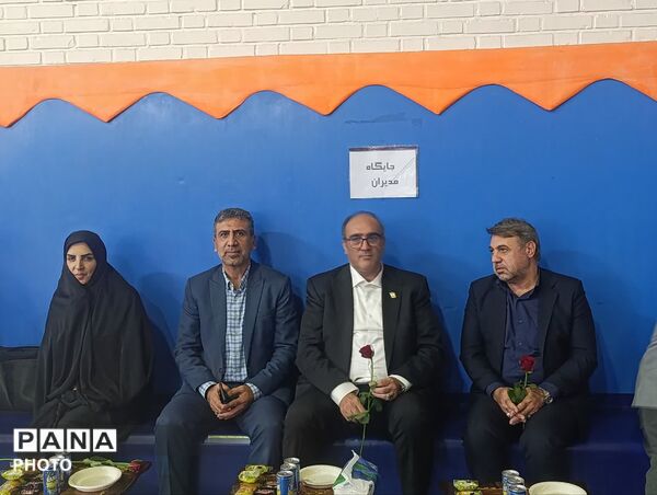 اوج هیجان در فینال والیبال طرح میدان پویا؛ درخشش نوجوانان ورزشکار منطقه ۳