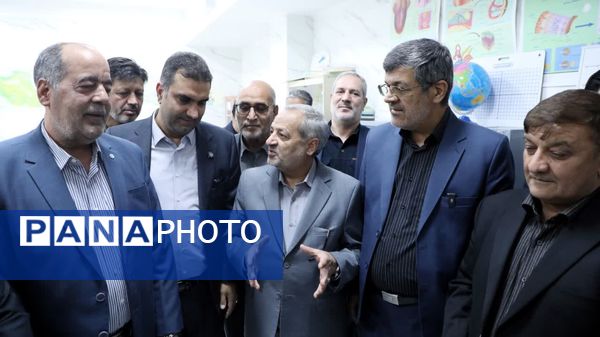 افتتاح مدرسه های خیرساز «نصیری طوسی» و «کارگر شریف» در اردکان با حضور وزیر آموزش و پرورش