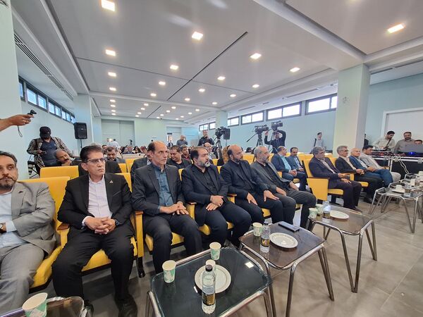  آیین کلنگ‌زنی همزمان ۱۰۰۰ کلاس درس خیرساز در سطح استان اصفهان 