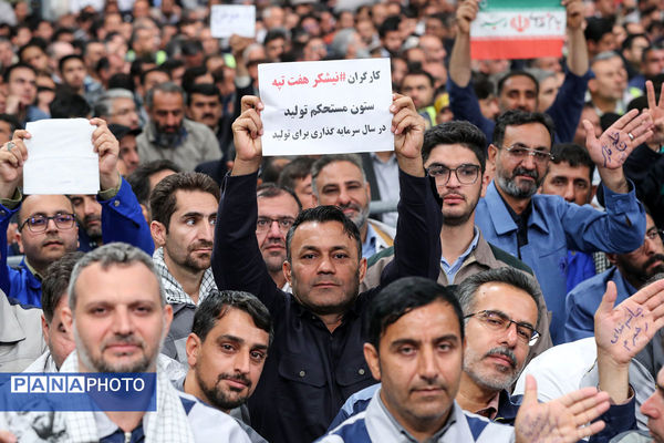 دیدار هزاران نفر از کارگران سراسر کشور با رهبر انقلاب