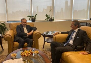 دیدار گروسی با عراقچی در نیویورک