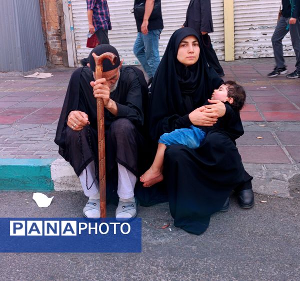 وداع تهرانی‌ها با پیکر مطهر شهدای حمله تروریستی رژیم صهیونیستی 